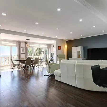 Luxury With Beautiful Sea View & Jacuzzi
